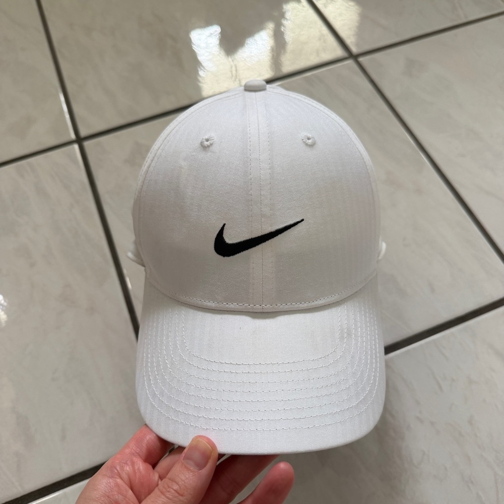 Nike Legacy91 hat white